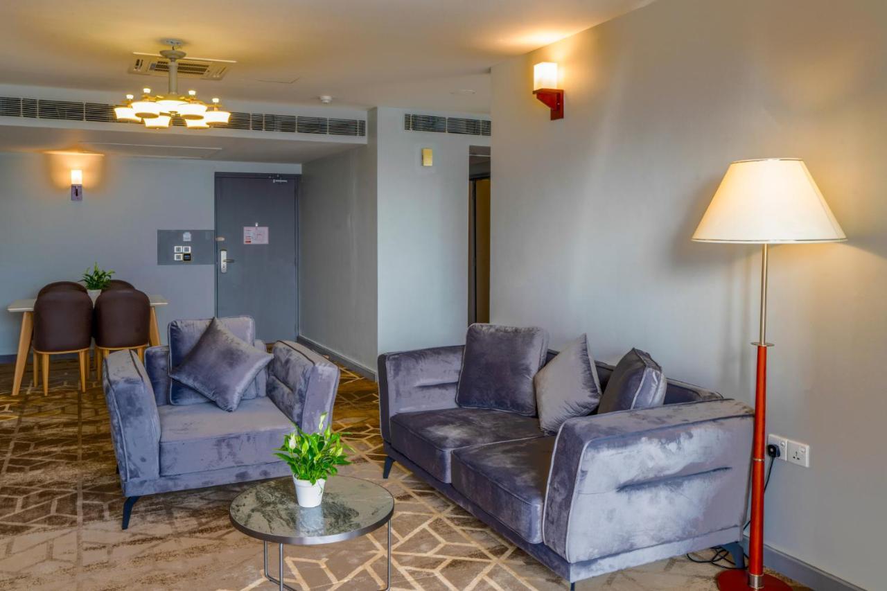 Manhattan Business Hotel, Μαλέ Εξωτερικό φωτογραφία